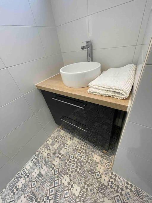 Appartement Neuf Tout Confort A Blaye Proche De La Citadelle Экстерьер фото